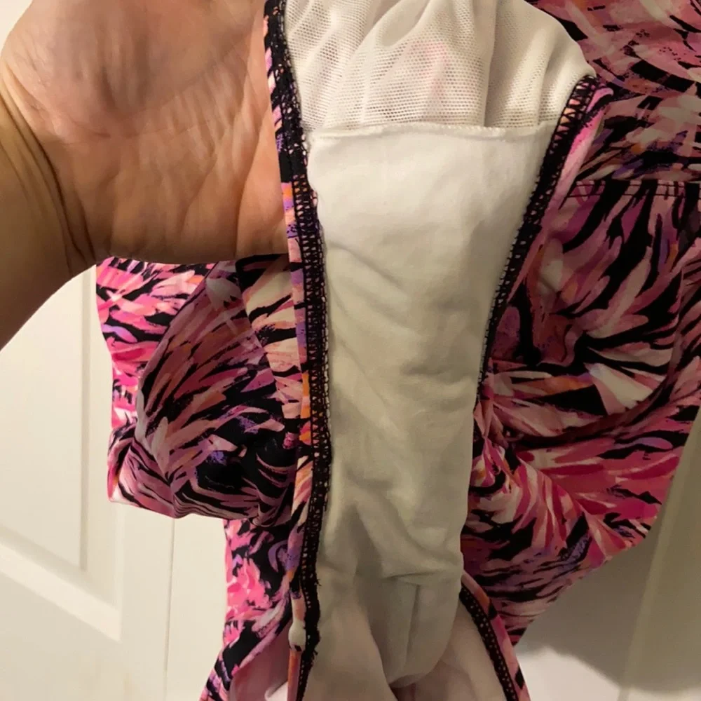 COPY - MAGIC SCULPT Swimsuit NWOT colorful swimsuit from simply be - Picture 3 of 7